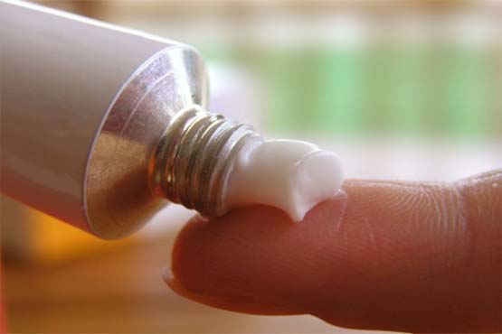 Treatment with wart cream